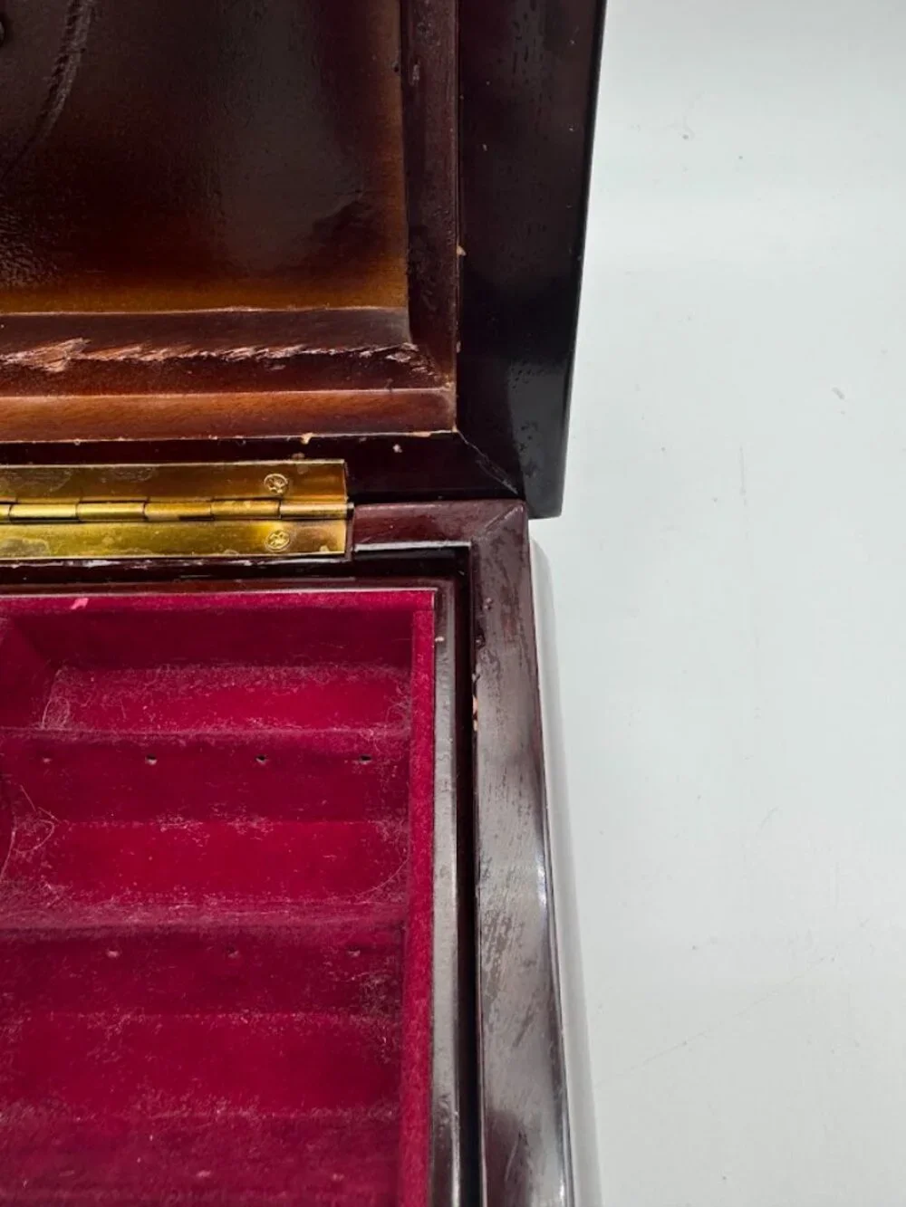Vintage Mahogany Lacquer Jewelry Box Brass Lock Keys Velvet Lined 12in